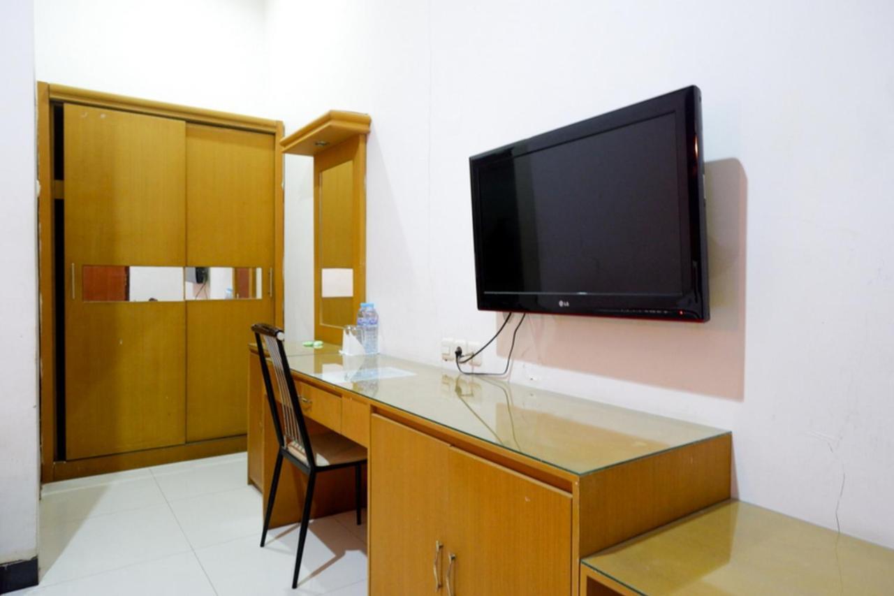 Reddoorz Near Monumen Habibi Ainun Hotell Parepare Eksteriør bilde